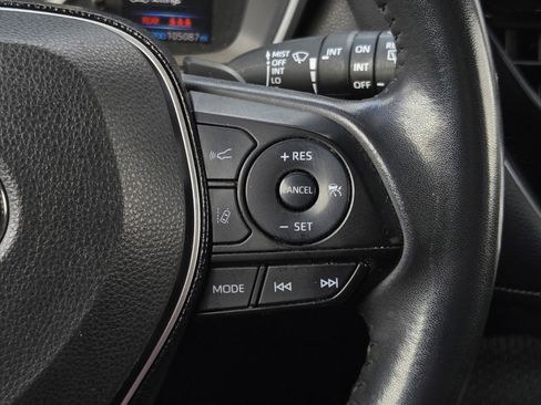 Used 2021 Toyota Corolla SE image 18