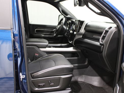 Used 2024 RAM 2500 Laramie w/ Night Edition image 41