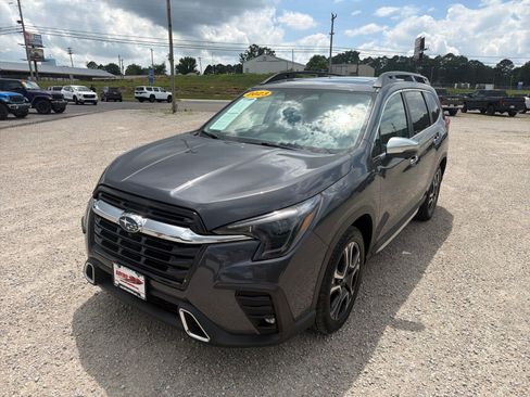Used 2023 Subaru Ascent Touring AWD/4WD image 1