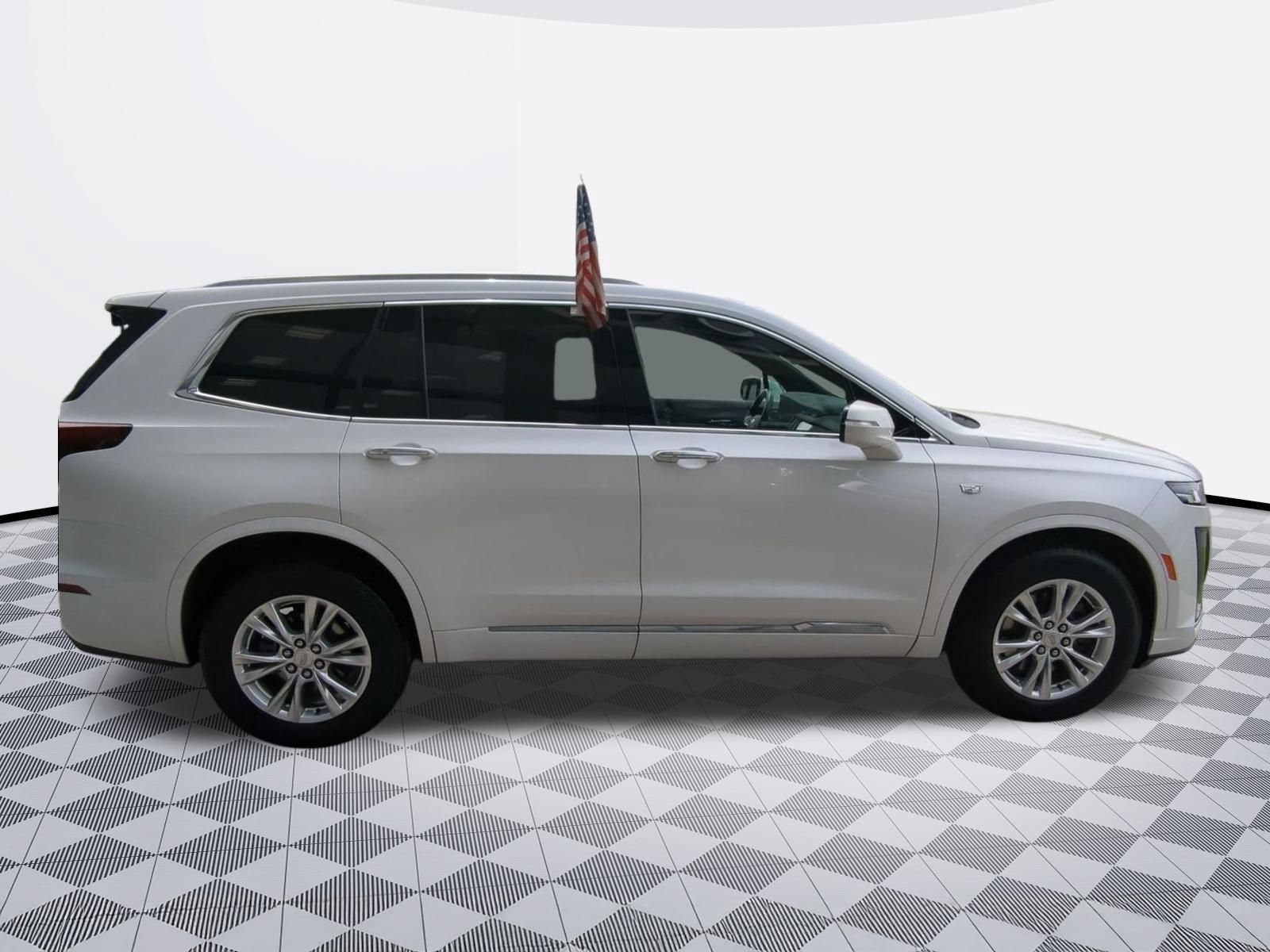 Certified 2024 Cadillac XT6 Luxury AWD/4WD image 7