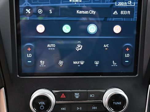Used 2022 Ford Edge Titanium w/ Equipment Group 301A AWD/4WD image 25