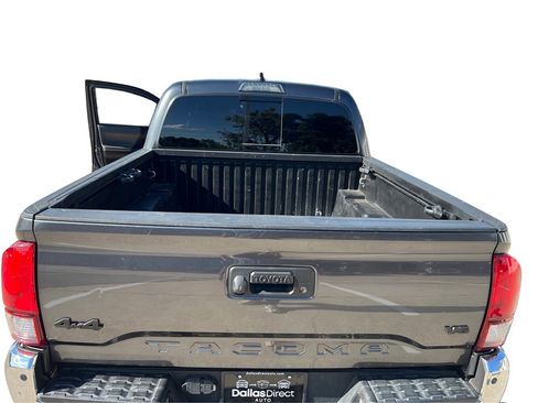 Used 2021 Toyota Tacoma SR5 image 13
