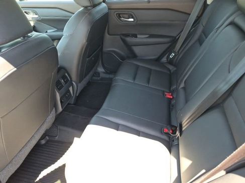 Used 2023 Nissan Rogue SL w/ SL Premium Package AWD/4WD image 9