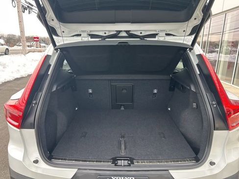 Certified 2025 Volvo XC40 B5 Plus image 11