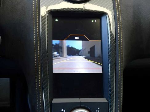 Used 2015 McLaren 650S Spider image 24