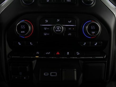 Used 2022 Chevrolet Silverado 1500 RST image 6