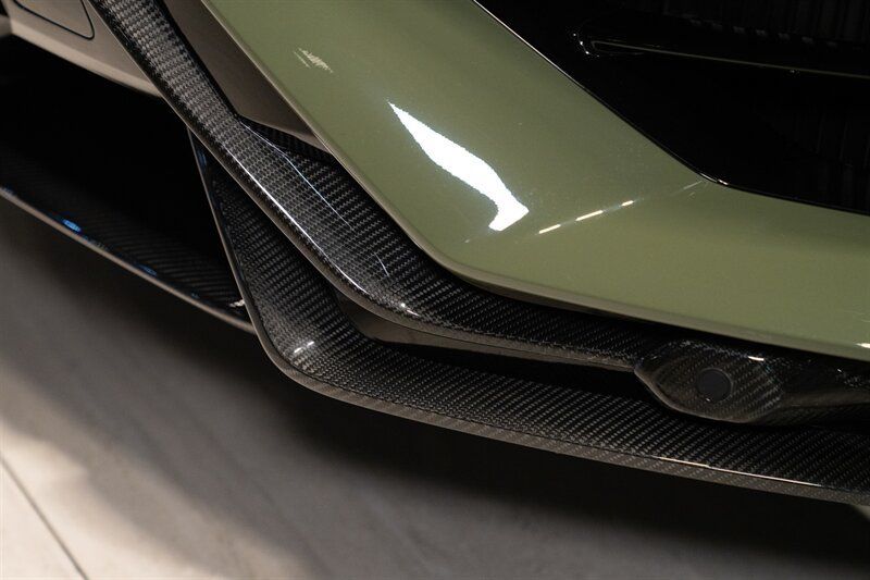 Used 2023 Lamborghini Urus Performante AWD/4WD image 26