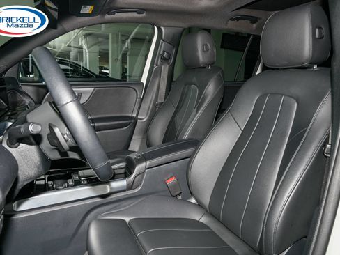 Used 2022 Mercedes-Benz GLB 250 image 6