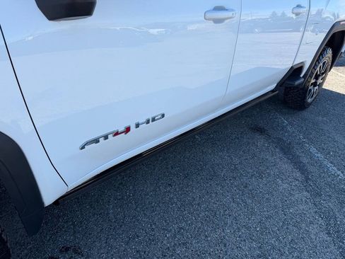 Used 2023 GMC Sierra 2500 AT4 w/ Gooseneck/5TH Wheel Package AWD/4WD image 12