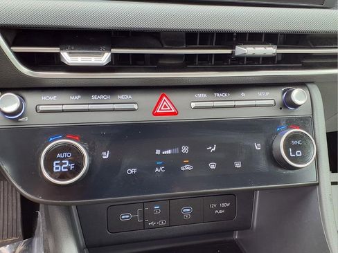 Used 2025 Hyundai Sonata SEL FWD image 12