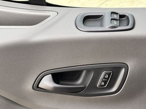 New 2026 Ford Transit 250 148 Medium Roof w/ Load Area Protection Package RWD image 19