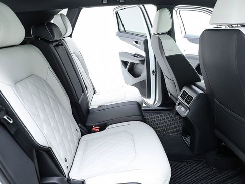 New 2026 Volkswagen Atlas Cross Sport SEL Premium R-Line image 37