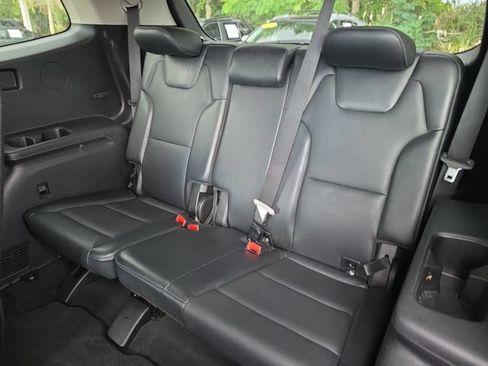 Certified 2025 Kia Telluride S FWD image 13