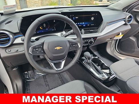 New 2026 Chevrolet Trax LT w/ Driver Confidence Package image 15