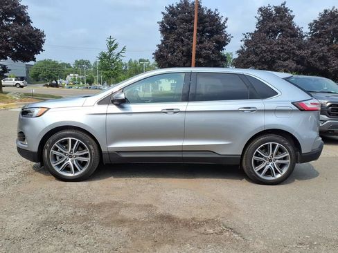 Used 2024 Ford Edge Titanium w/ Equipment Group 301A AWD/4WD image 2
