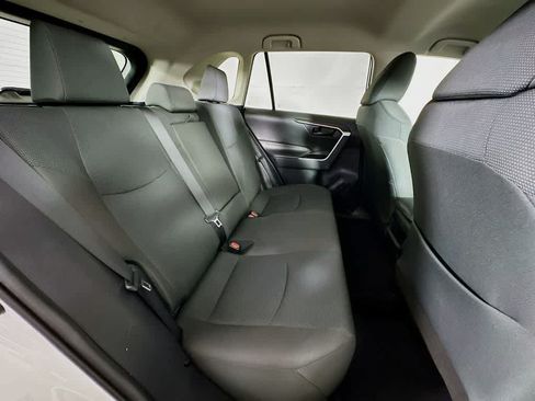Used 2021 Toyota RAV4 LE FWD image 30