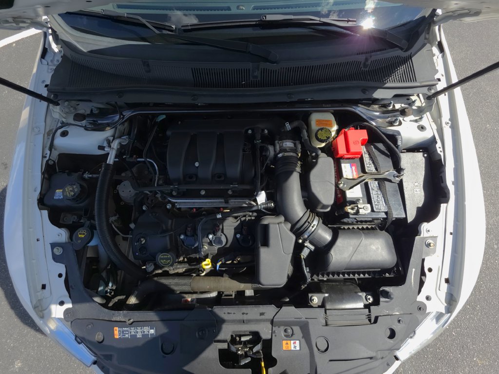 Used 2015 Ford Taurus SEL w/ Equipment Group 201A FWD image 26