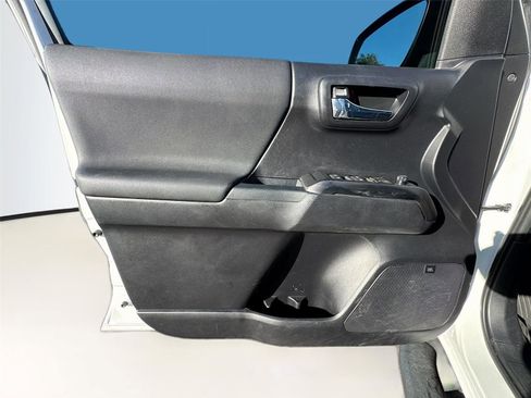 Used 2021 Toyota Tacoma TRD Sport w/ TRD Premium Sport Package image 19