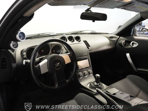 Used 2005 Nissan 350Z Coupe w/ (N93) Cargo Convenience Pkg image 40