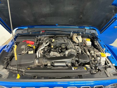 Used 2024 Jeep Wrangler Unlimited Rubicon AWD/4WD image 13