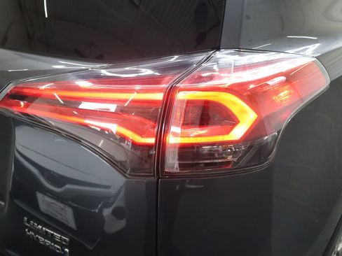 Used 2016 Toyota RAV4 Limited AWD/4WD image 30