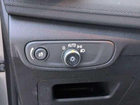 Used 2025 Chevrolet TrailBlazer LT FWD image 4
