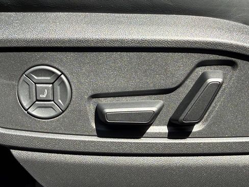 Used 2025 Audi SQ5 Premium Plus w/ Premium Plus Package AWD/4WD image 10