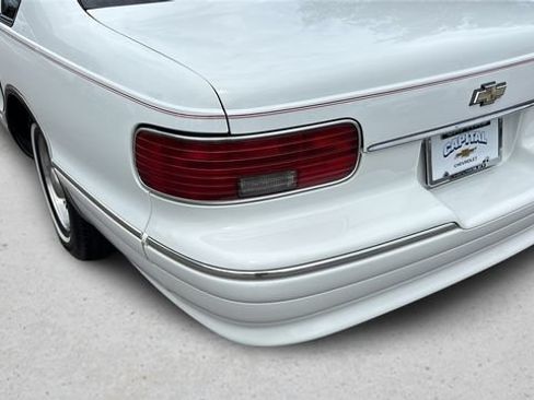 Used 1996 Chevrolet Caprice SS RWD image 32