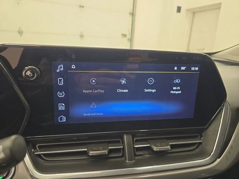 Used 2025 Chevrolet Trax ACTIV w/ Driver Confidence Package FWD image 21