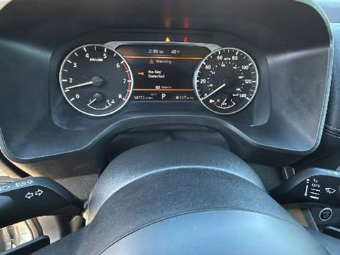 Used 2023 Nissan Rogue S AWD/4WD image 21