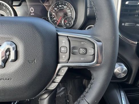 Used 2025 RAM 1500 Laramie AWD/4WD image 31