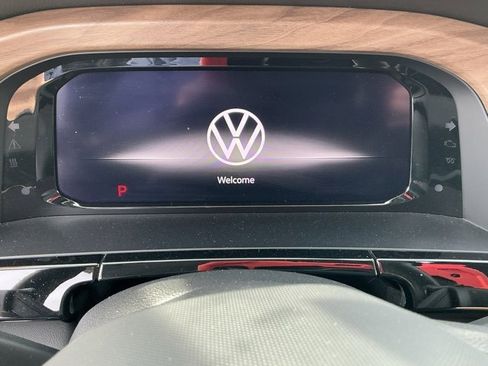 Used 2024 Volkswagen Atlas SE image 24