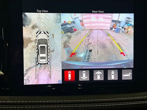 Used 2021 Chrysler Pacifica Limited w/ Premium & Safety Sphere Group image 15