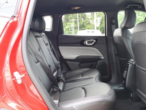 Used 2025 Jeep Compass Limited AWD/4WD image 30