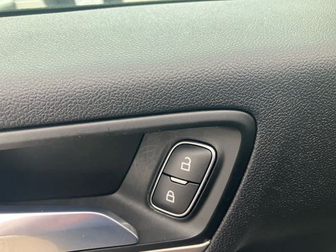 Used 2022 Ford Escape SEL AWD/4WD image 12
