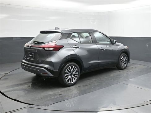 Certified 2024 Nissan Kicks SV image 11