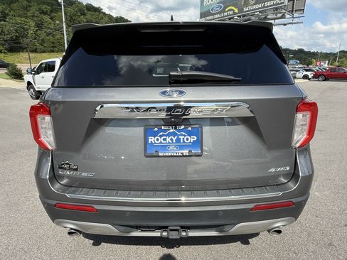Used 2022 Ford Explorer Limited w/ Limited Technology Package AWD/4WD image 6