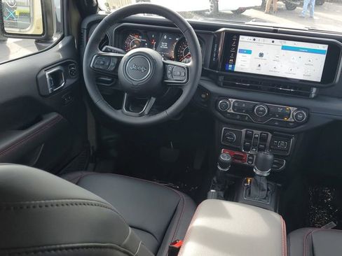 New 2026 Jeep Wrangler Unlimited Rubicon w/ Steel Bumper Group image 11