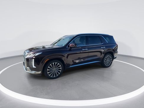 Used 2024 Hyundai Palisade Calligraphy image 5