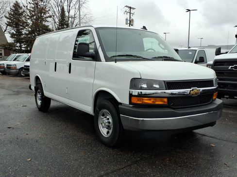 New 2025 Chevrolet Express 2500 w/ Driver Convenience Package RWD image 3