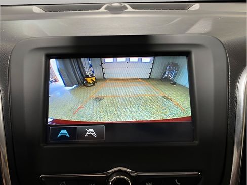 Used 2018 Chevrolet Equinox LT AWD/4WD image 12