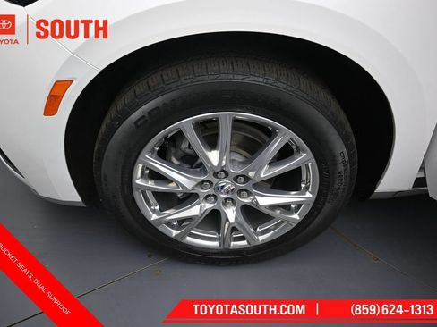 Used 2023 Buick Enclave Essence w/ Experience Buick Package AWD/4WD image 36