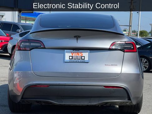 Used 2024 Tesla Model Y Performance AWD/4WD image 6