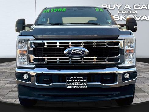 Used 2024 Ford F250 XLT image 3