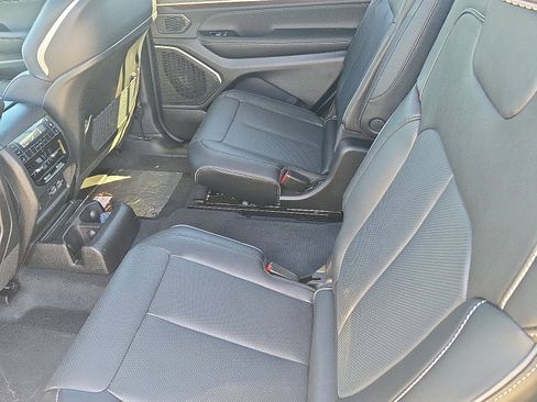 New 2025 Jeep Grand Cherokee L Overland w/ Luxury Tech Group IV image 12