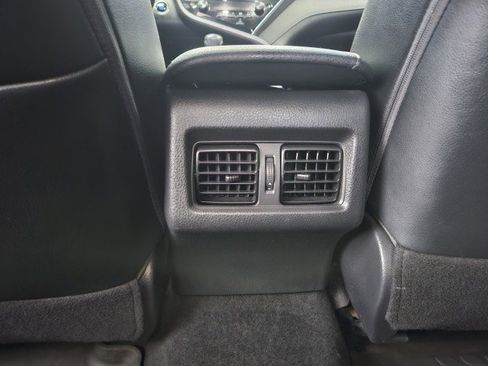 Used 2018 Toyota Camry XSE FWD image 19