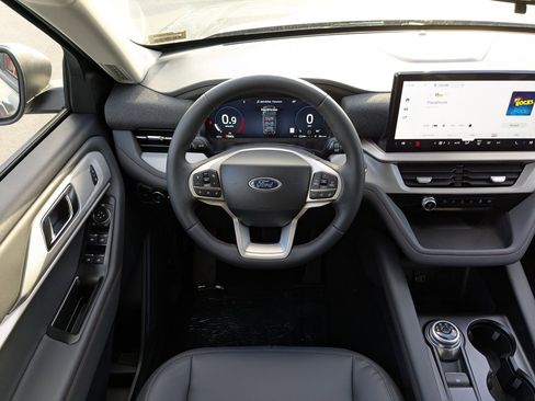 New 2026 Ford Explorer Active w/ Active Comfort Package image 19