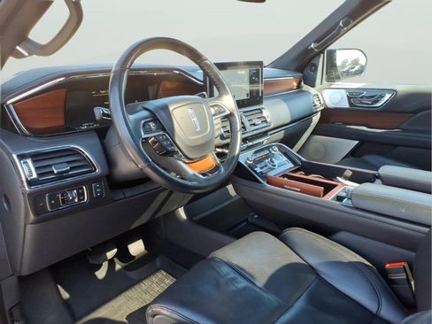 Used 2024 Lincoln Navigator L Reserve AWD/4WD image 8