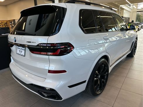 Used 2024 BMW X7 xDrive40i w/ M Sport Package image 4