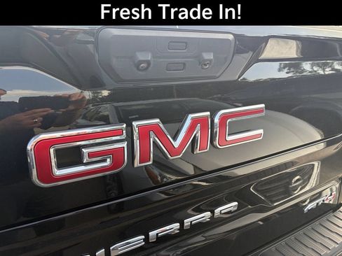 Used 2024 GMC Sierra 1500 AT4 w/ Technology Package AWD/4WD image 9